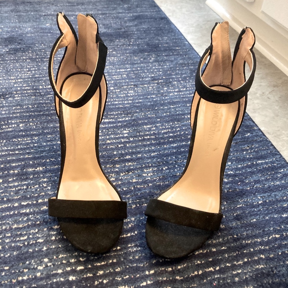 Open shoe black heels